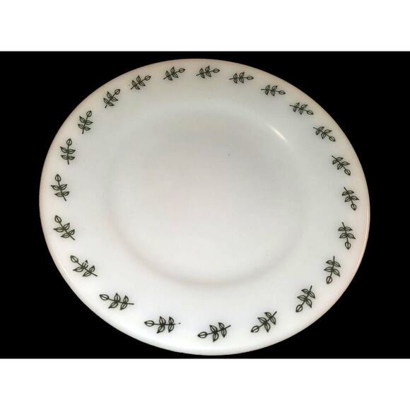 Vintage Pyrex Tablewear By Corning Green Leaf Luncheon Plate 9 1/4 in  2 avail - Picture 1 of 2